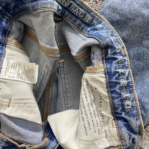 American Eagle Outfitters Light Blue Distressed skinny Jeans - Picture 3 of 3